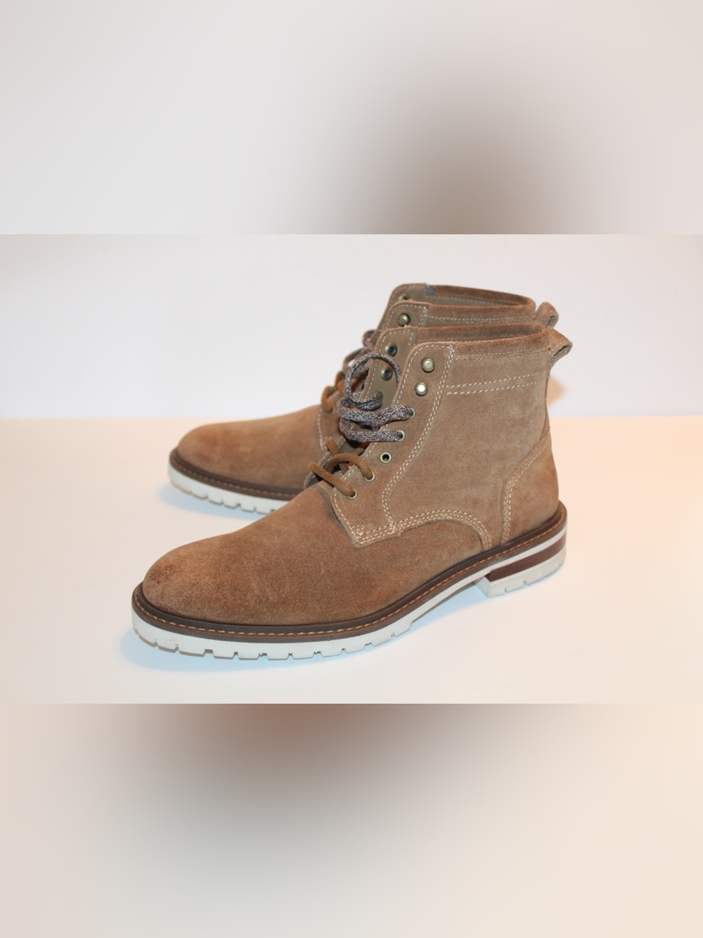 Johnston & Murphy Barrett Plain Toe Suede Boots Men’s Size 8 NEW